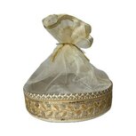 Gouden Mandje met Goud Bewerking (rond) 19cm