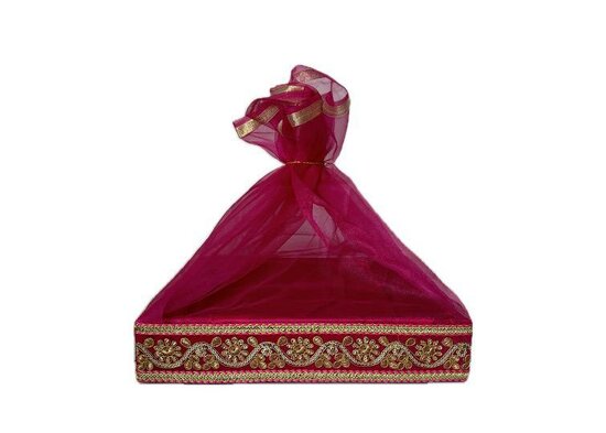 Roze Mandje met Goud Bewerking (vierkant) 30cm
